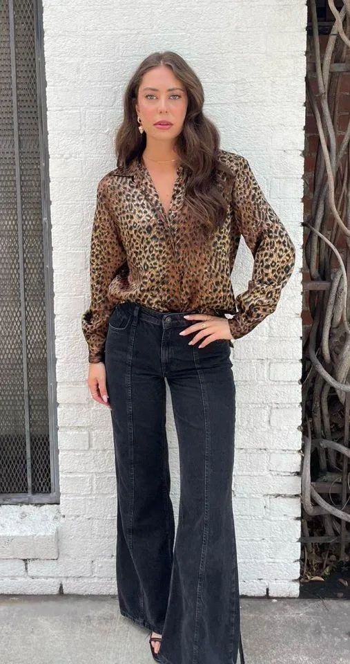 ZARA Vintage TEAS Brown and black leopard print button down blouse size medium / has shoulder pads - Image 3