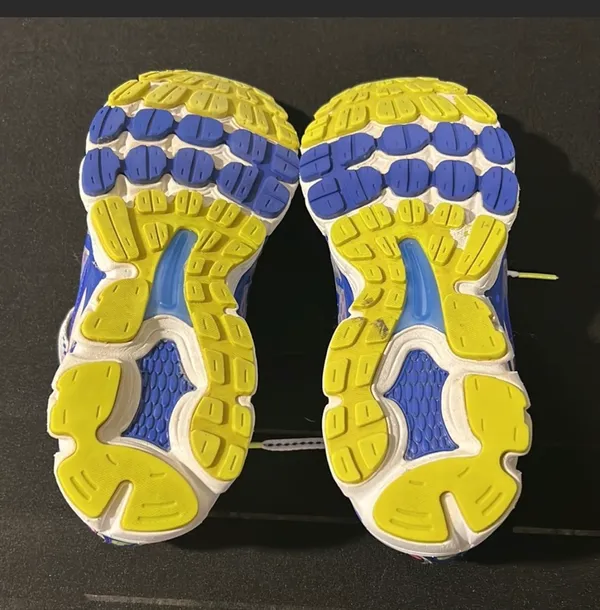 New Balance Running Shoes 880 v4 - Image 2