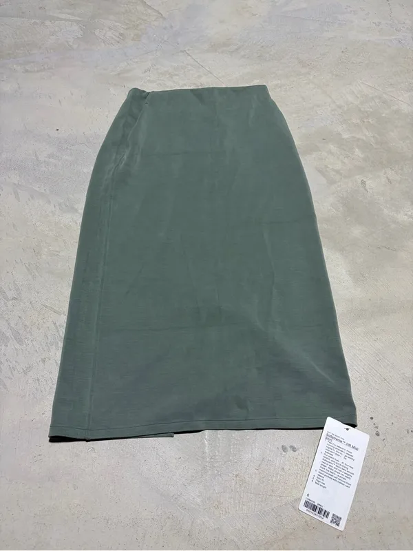 Lululemon NWT softstreme hr midi skirt Grey eucalyptus 6 MSRP$98 - Image 2
