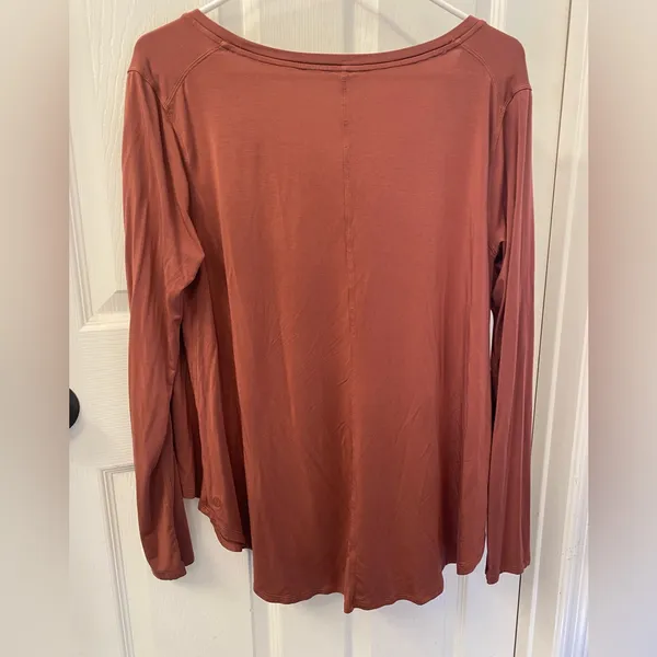 lululemon athletica Terracotta Long Sleeve oversized top - Image 4