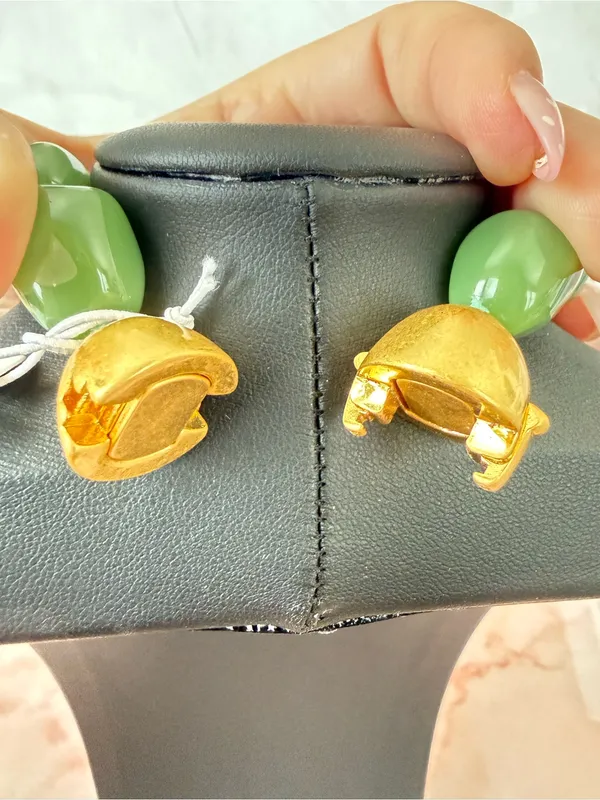Tory Burch | Gold Plated Icon Pendant Necklace w/Green Beads | Magnetic Closure - Image 8