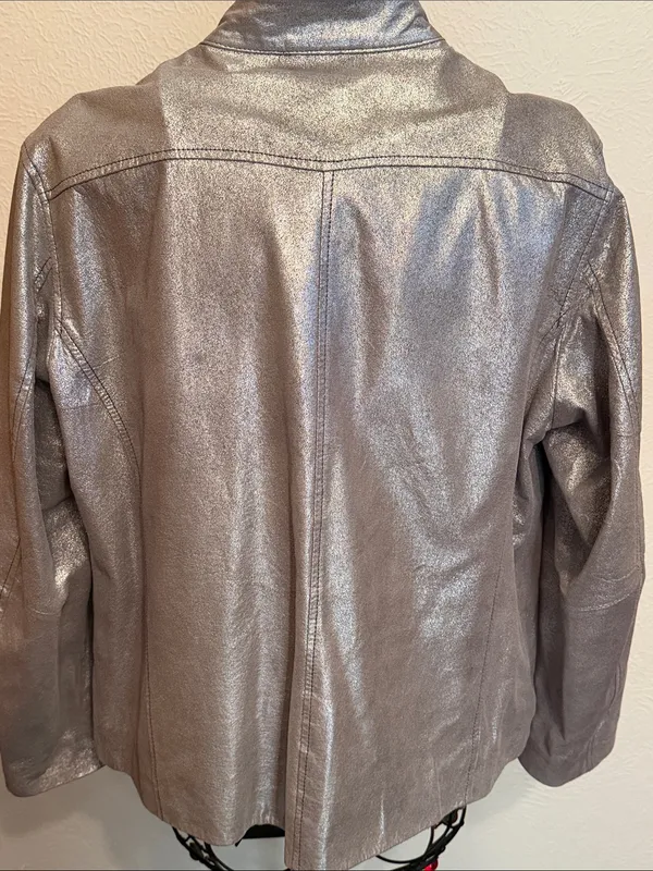🪎🪎🪎BOGOHO🪎🪎🪎Chico’s Metallic Silver Zip-Front Jacket-3 - Image 8