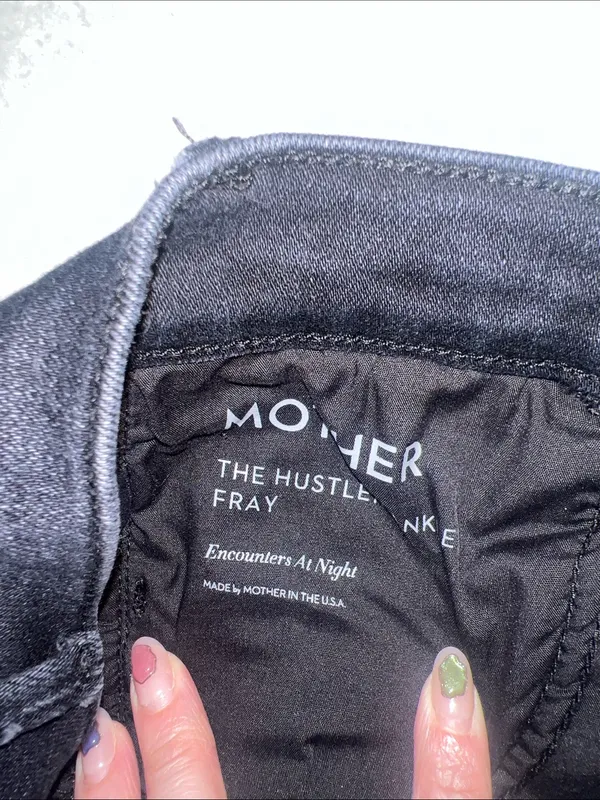 MOTHER Hustler Ankle Fray Crop‎ Flare High Rise Washed Black Jeans 29 - Image 5
