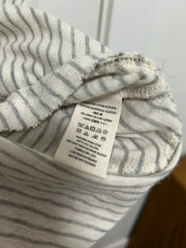 We The Free People Top Free Long Sleeve size M white and Grey - Image 4