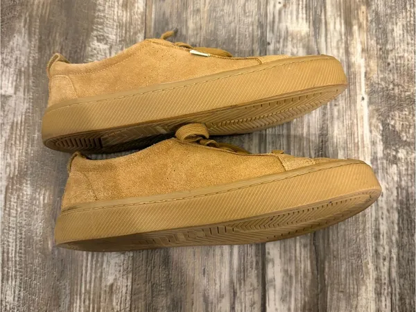 Cariuma Women’s Suede Sneaker in Tan Size 9 - Image 11