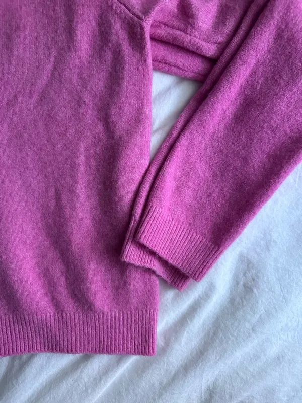 Boutique Pink V - Image 4