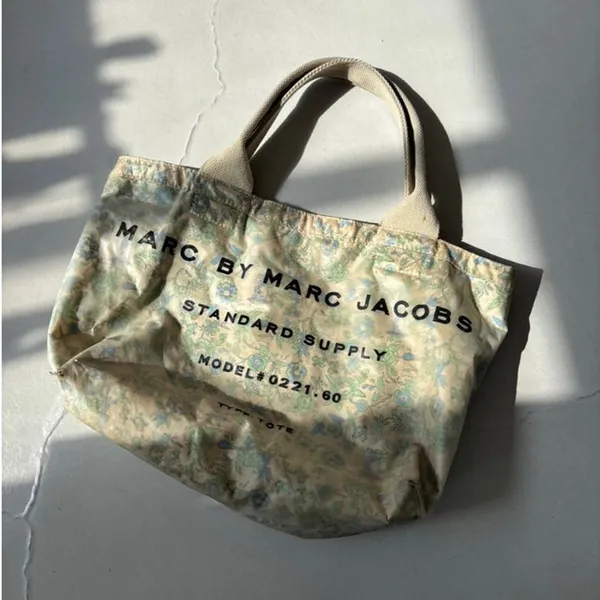 Marc by Marc Jacobs Authentic Runway Spring‎ 2009 Supply Market Tote Bag - Image 2