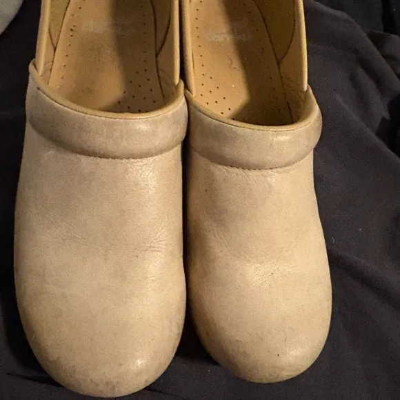 Dansko SOLD Women's Cream Slip-On Shoes Danilo Clogs - Image 2
