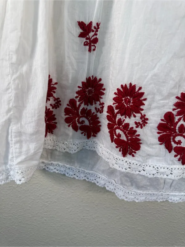Raga White Red Embroidered Floral Babydoll Blouse Womens L Boho Cotton Top - Image 7