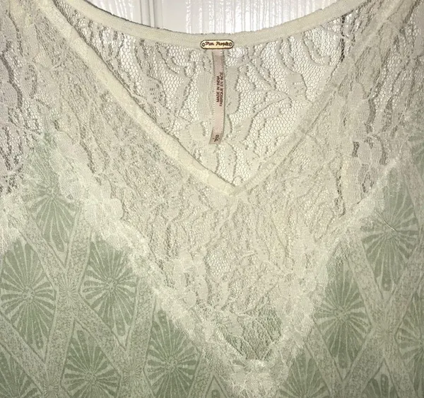 Free people flowy tank top with lace details - Image 2