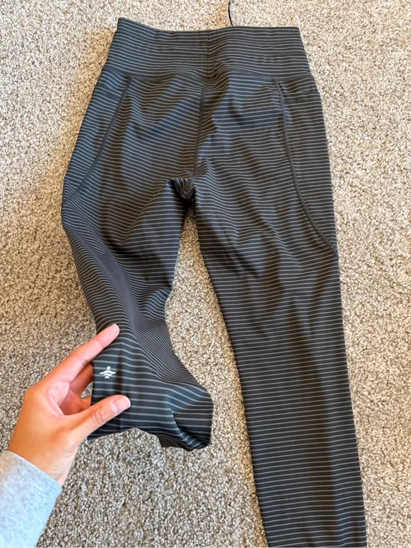 High Waisted Drawstring Striped Yoga Leggings with Pockets Size Small Athleisure - Image 4