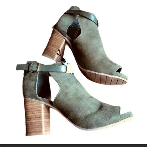 Kenneth Cole REACTION Women's Ankle Booties in army green size 8 - Image 6