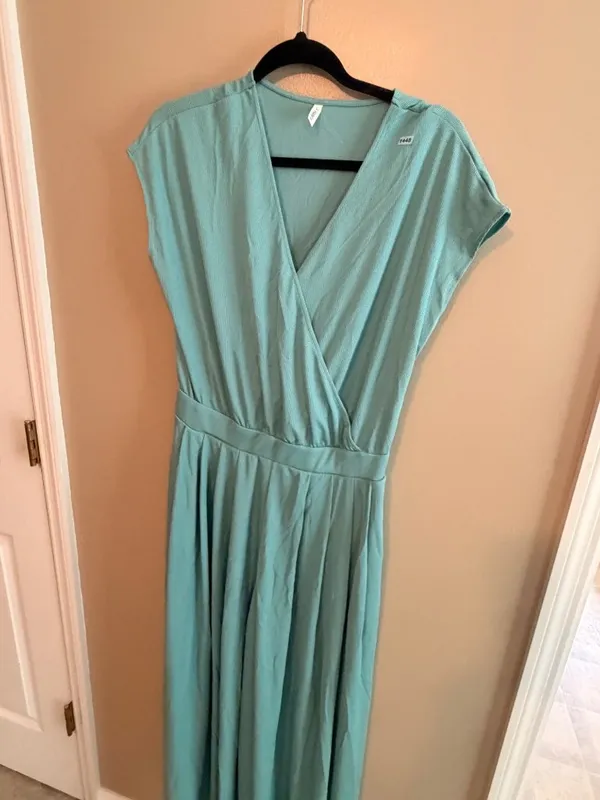 Halara M Seafoam Green Maxi Dress Crossover V-Neck Cap Sleeves Pleated Flowy Ski - Image 6