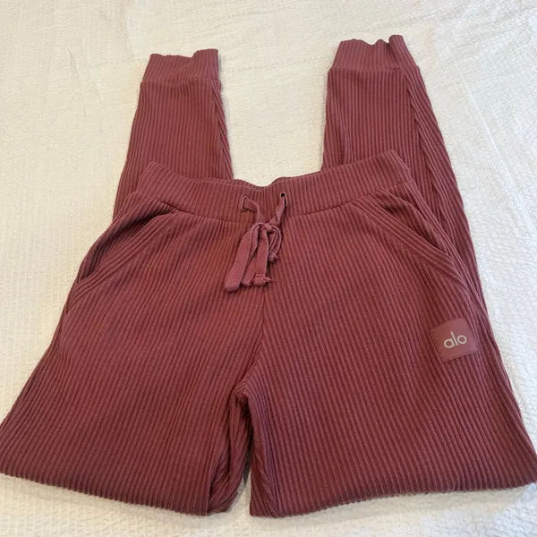 Alo Yoga Muse Sweatpants Dark Mauve XS women - Image 4