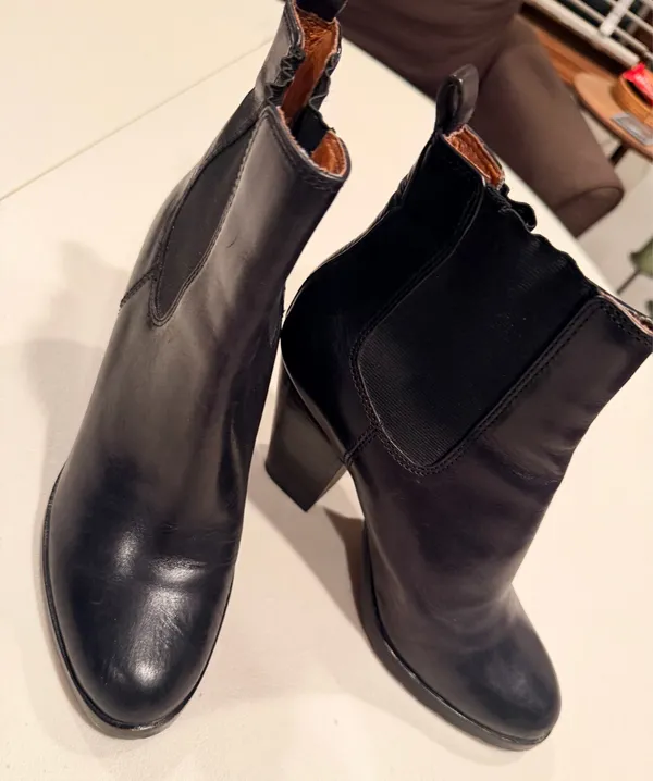 Frye | Tate Chelsea boot. Size: 7  - Image 15