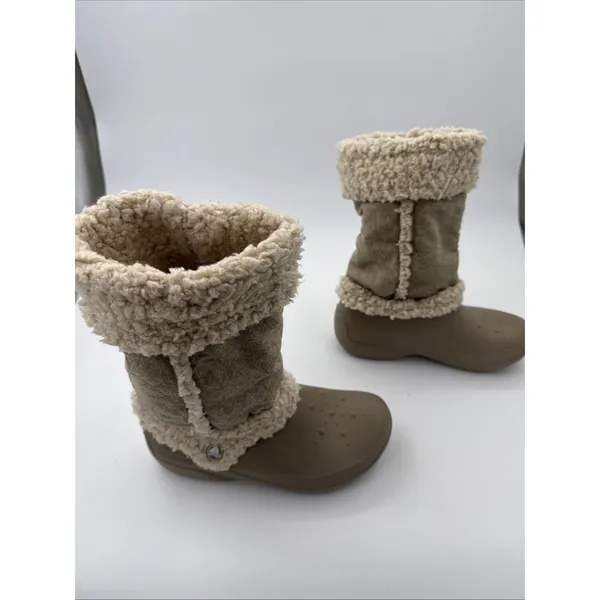 Crocs Boots Mid Calf Tan Beige Lined Faux Suede Fur Winter Snow Size 8 - Image 3