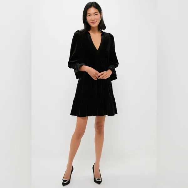 Pomander Place Black Velvet ‘Kenzo’ V Neck Tiered Long Sleeve Dress, Size XL - Image 4