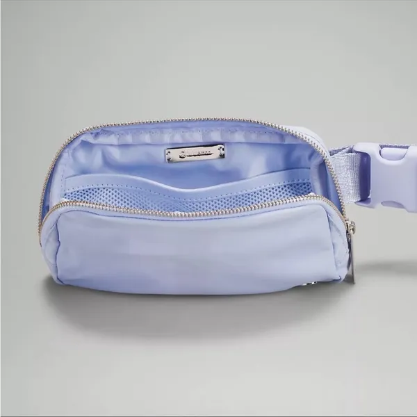 NWT Lululemon pastel powder blue looks periwinkle/lilac 1L‎ everywhere be… - Image 4
