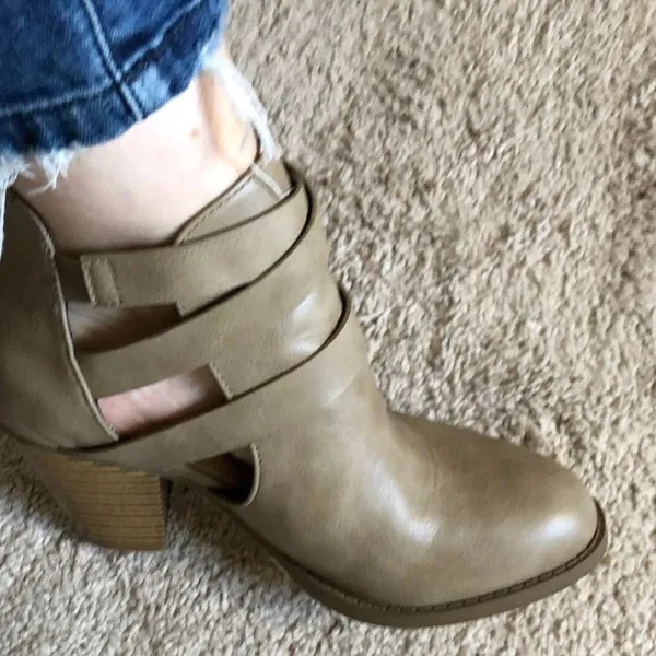 Niki Womens Taupe Cutout Ankle Booties Stacked Heel‎ Buckle Detail Size 6.5 - Image 2