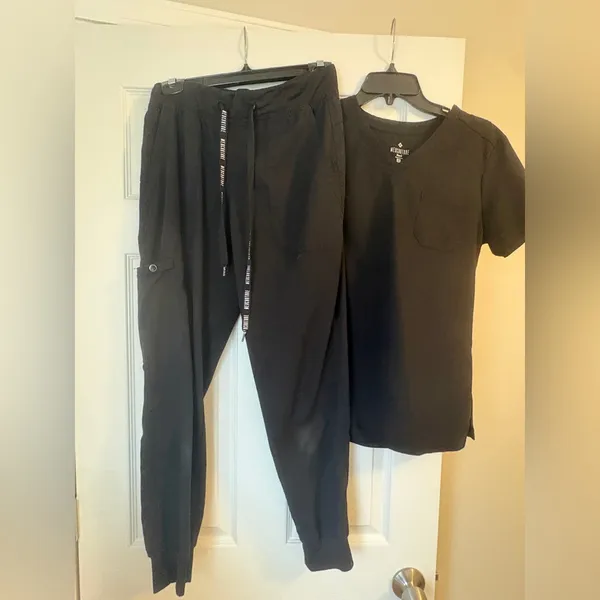 Med Couture Black Scrub Jogger Pants with V-Neck Top Set - Image 3