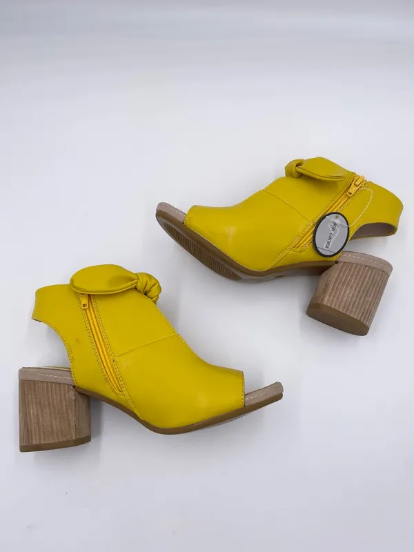 NEW Good Choice Kimora Sandal Heels Size 6 Bright Yellow Faux Leather Bow Detail - Image 13
