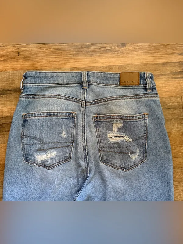 American Eagle Outfitter Light Wash High-Rise Ripped distressed Jeans Sz 4 denim - Image 7