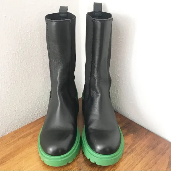 STEVE MADDEN Leather Chelsea Midi Boot Size 6 Black Platform Lug Sole Block Heel - Image 4