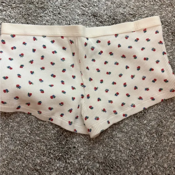 brandy melville shorts NWOT - Image 3