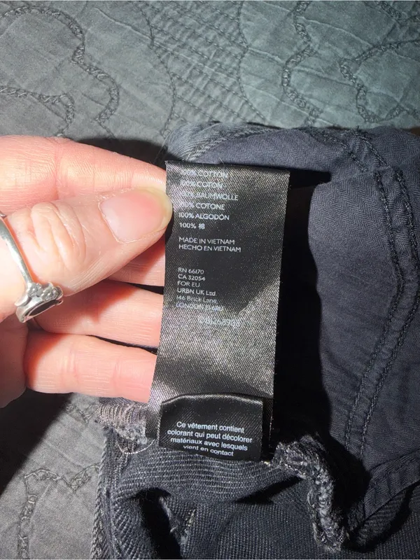 We The Free Washed Black-Distressed Denim Shorts Size-26 - Image 5