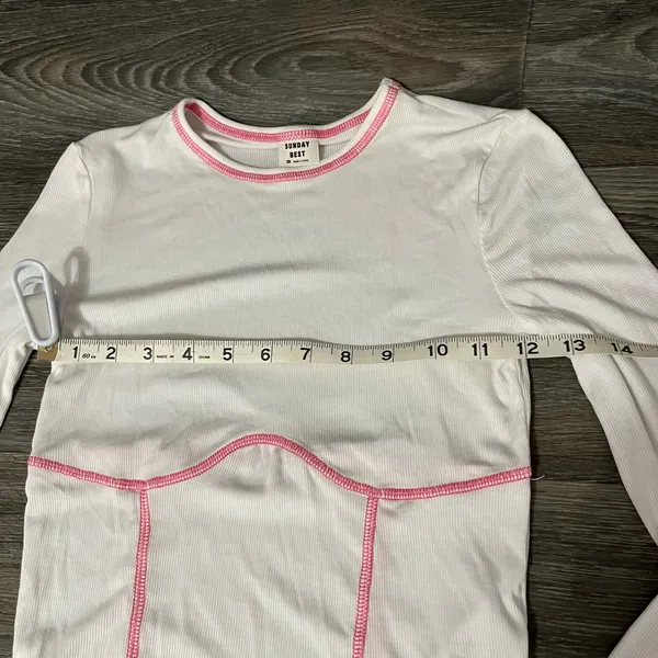 Aritzia Sunday Best Dove Long Sleeve Top White With Pink Stitching Ribbed Sz XS - Image 6
