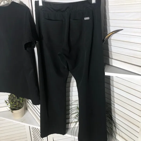 Figs Technical Collection Scrub Set Casma Top Straight Leg Pants Black sz S - Image 6