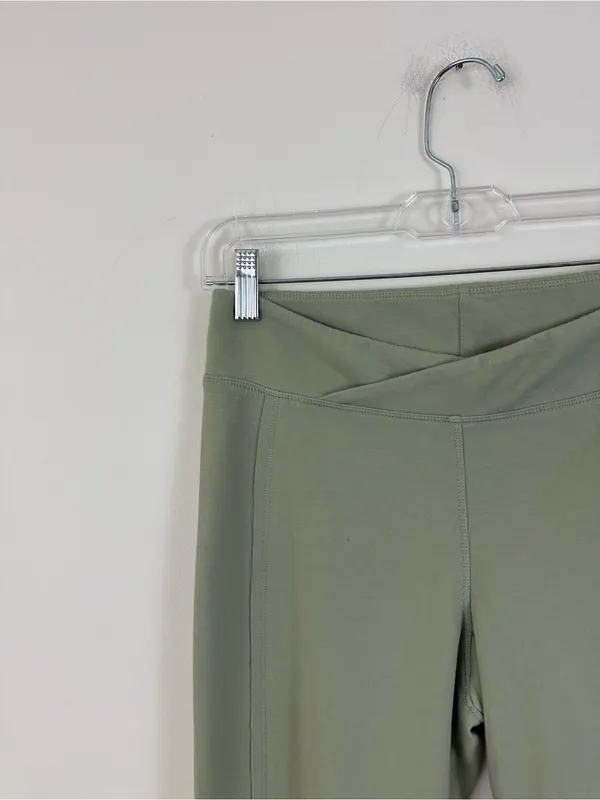 Free People FP Movement Turnout Crop Leggings Tie Leg Size Medium Women's - Image 4