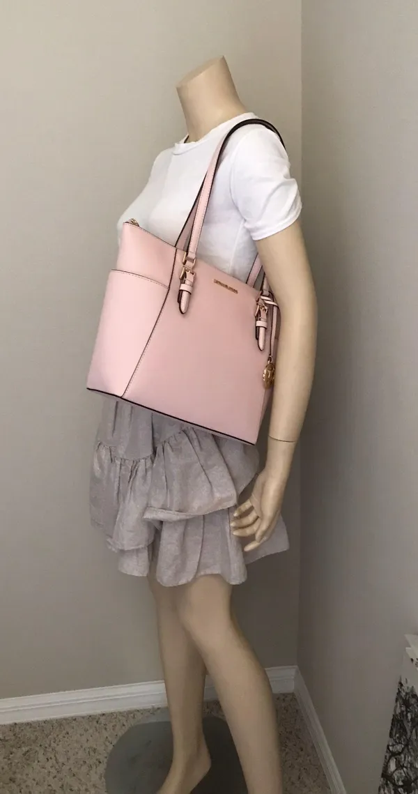 Michael Kors Purse - Image 8