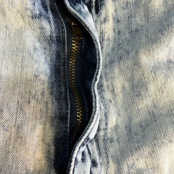 Angels Kiss Jean Shorts Size 17. Waist: 34 inches - Image 6