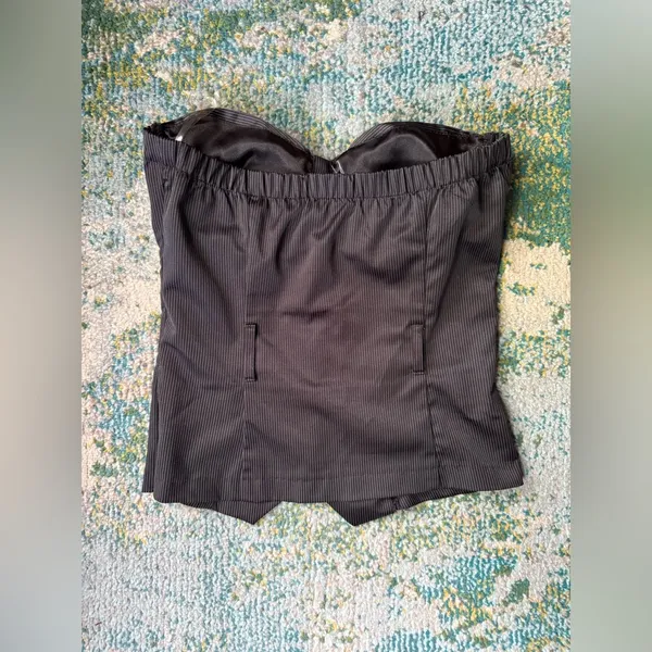 Y2K Charlotte Russe pinstriped black tuxedo tube top, size medium - Image 2