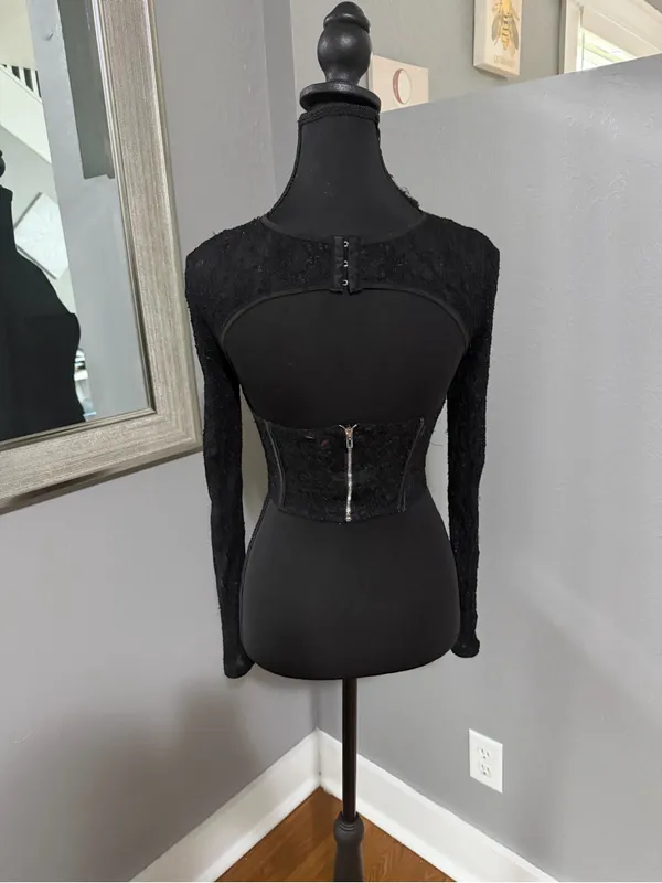 Edikted Y2K Vampire Goth Romantic lace corset bustier boning, cutout neck XS - Image 5
