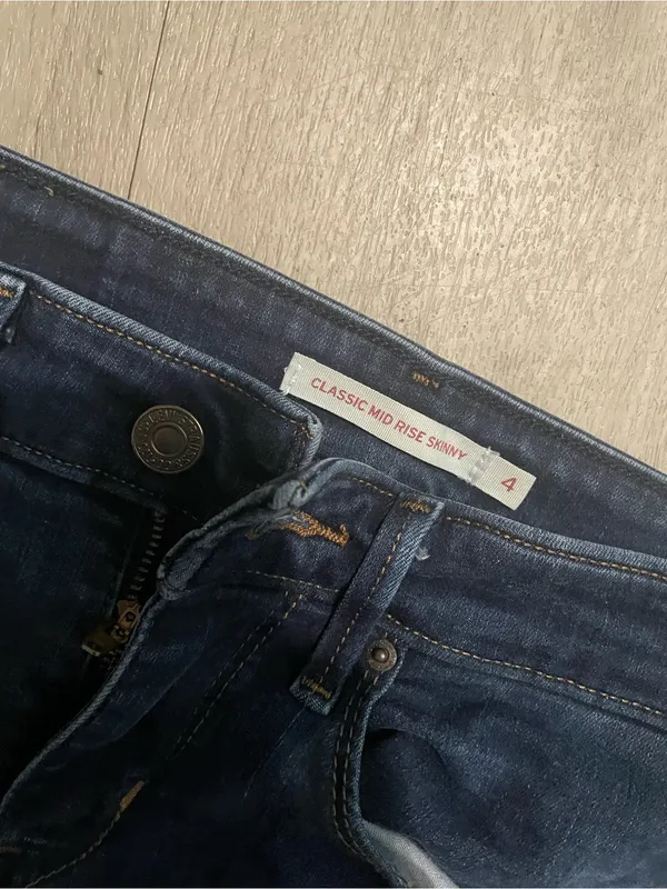 Levi's Women’s Navy Straight-Leg Jeans - Image 2