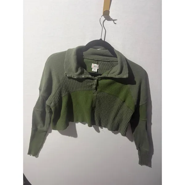 BDG‎ Green Ribbed Cropped Pullover Sweater Snap Collar Raw Hem Size S - Image 2
