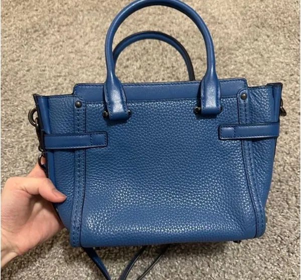 Crossbody - Image 7