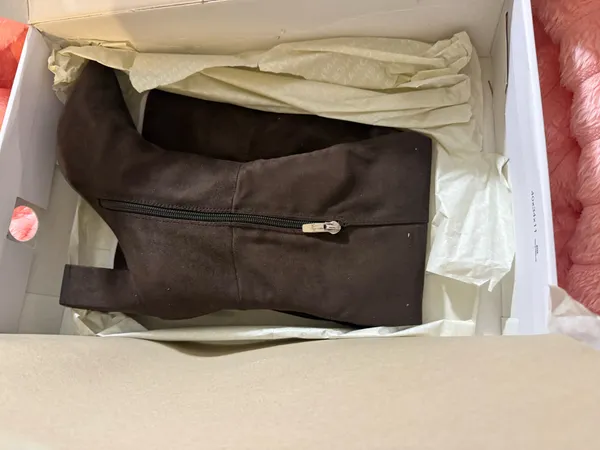 BRAND NEW Marc Fisher Garwin Blo Color: Brown Sz: 8 $160 Retail! - Image 5