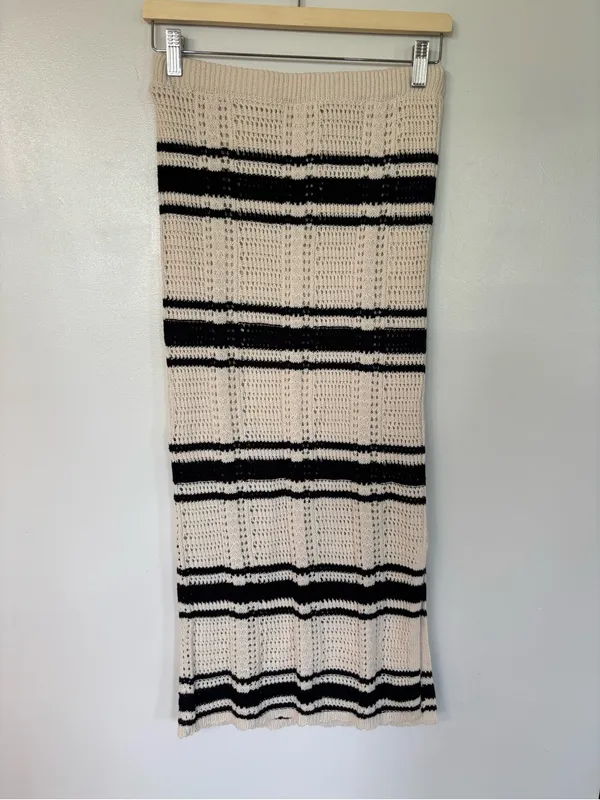 Freshman 1966 2 piece black/white crochet skirt set - Image 2