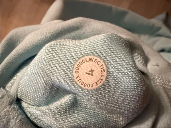 Like NEW Lululemon Align High Rise 28 Size 4-*Retired* - Image 7