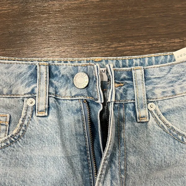 Garage denim mom shorts size 5/27 - Image 4