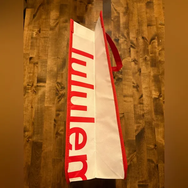 NWOT Lululemon shopping tote bag red white Large - Image 5