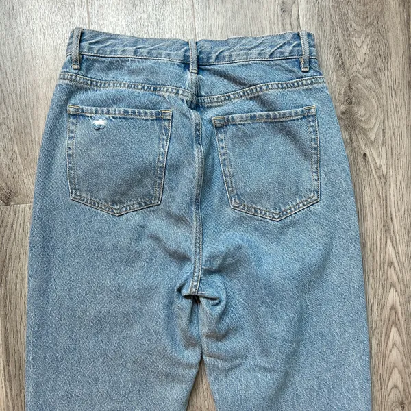 PacSun Light Blue Ultra High Waisted Slim Fit Mom Jeans Size 26 - Image 10