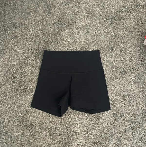 Aritzia TNA Shorts Biker Butter - Image 2