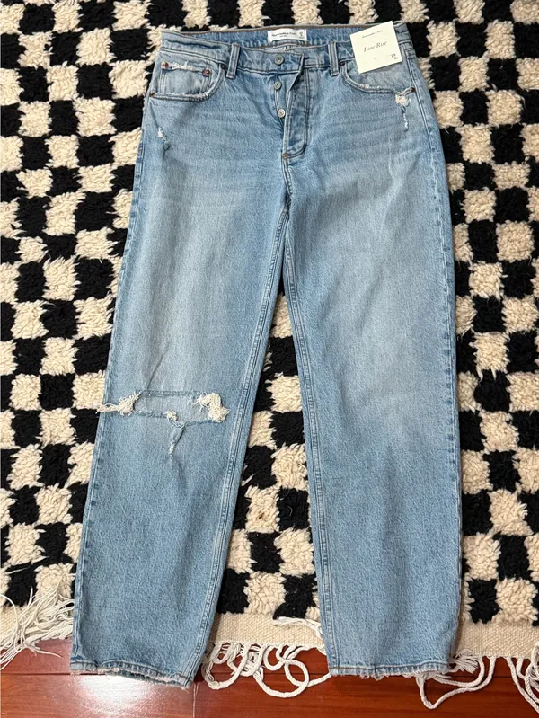 Abercrombie Curve Love 90s Ultra High Rise Straight Jeans - Image 2
