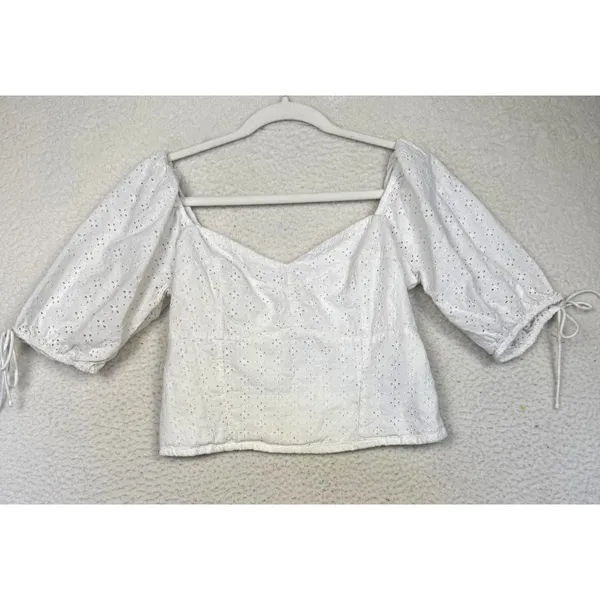 Abercrombie & Fitch Blouse Womens Medium White Eyelet Puff Sleeve Baby Doll‎ - Image 2