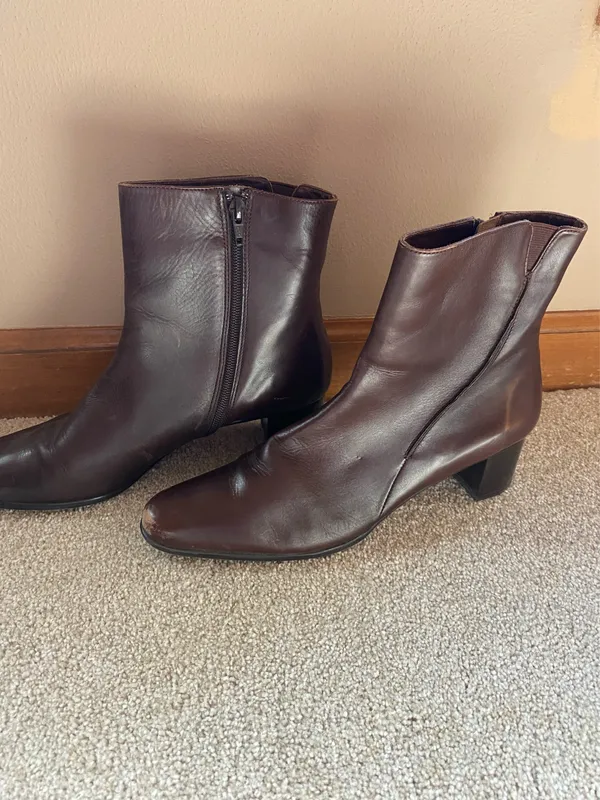 VanEli Brown Leather Short Heeled Booties - Image 3