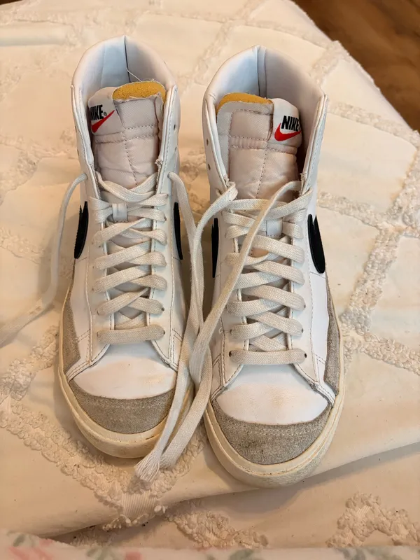 Nike Shoes Women’s - Image 2